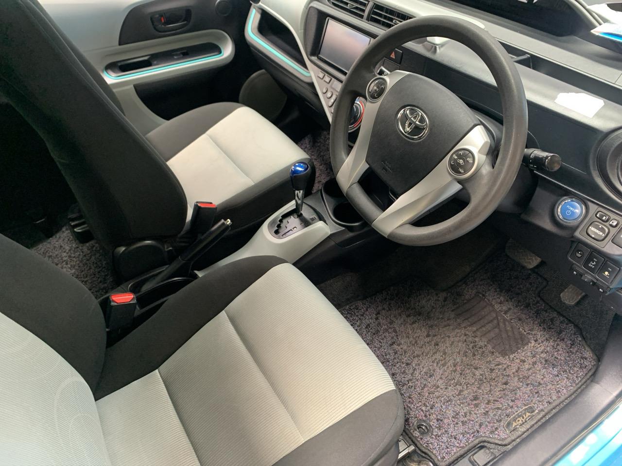 2012 Toyota Aqua S AERO Hatchback HEATED SEATS + PUSH BUTTON START + AUTO LIGHTS
