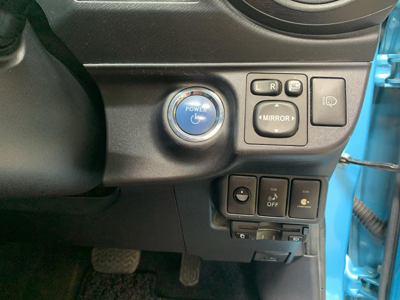 2012 Toyota Aqua S AERO Hatchback HEATED SEATS + PUSH BUTTON START + AUTO LIGHTS