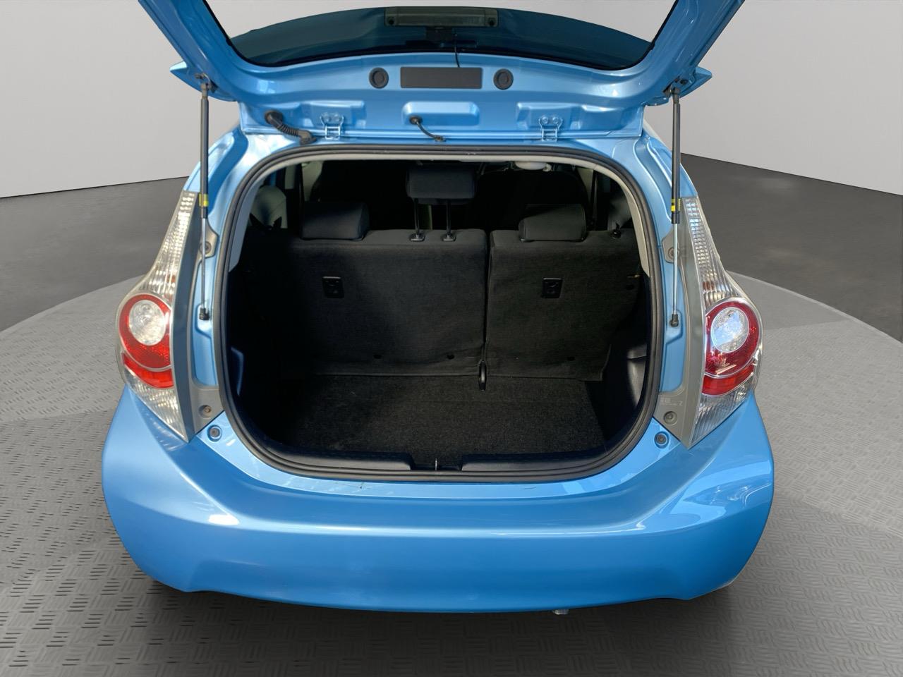 2012 Toyota Aqua S AERO Hatchback HEATED SEATS + PUSH BUTTON START + AUTO LIGHTS