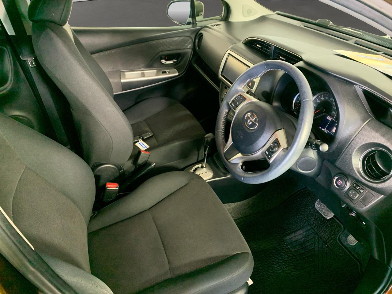 2014 Toyota Vitz U Hatchback LOW KMS + HEATED SEATS + PUSH BUTTON START