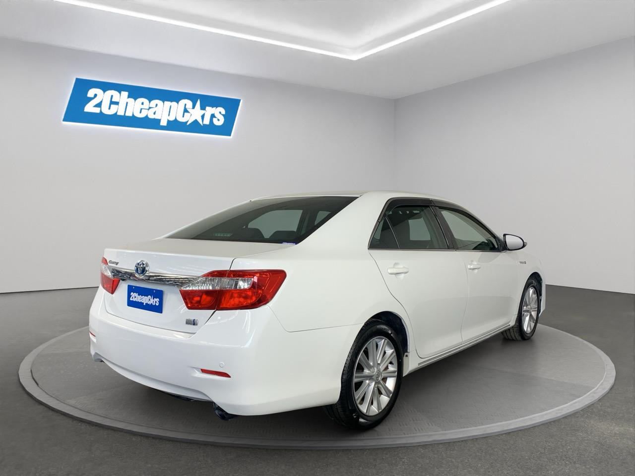 2013 Toyota Camry HYBRID G Sedan CRUISE CONTROL + POWER ADJUSTMENT SEATS