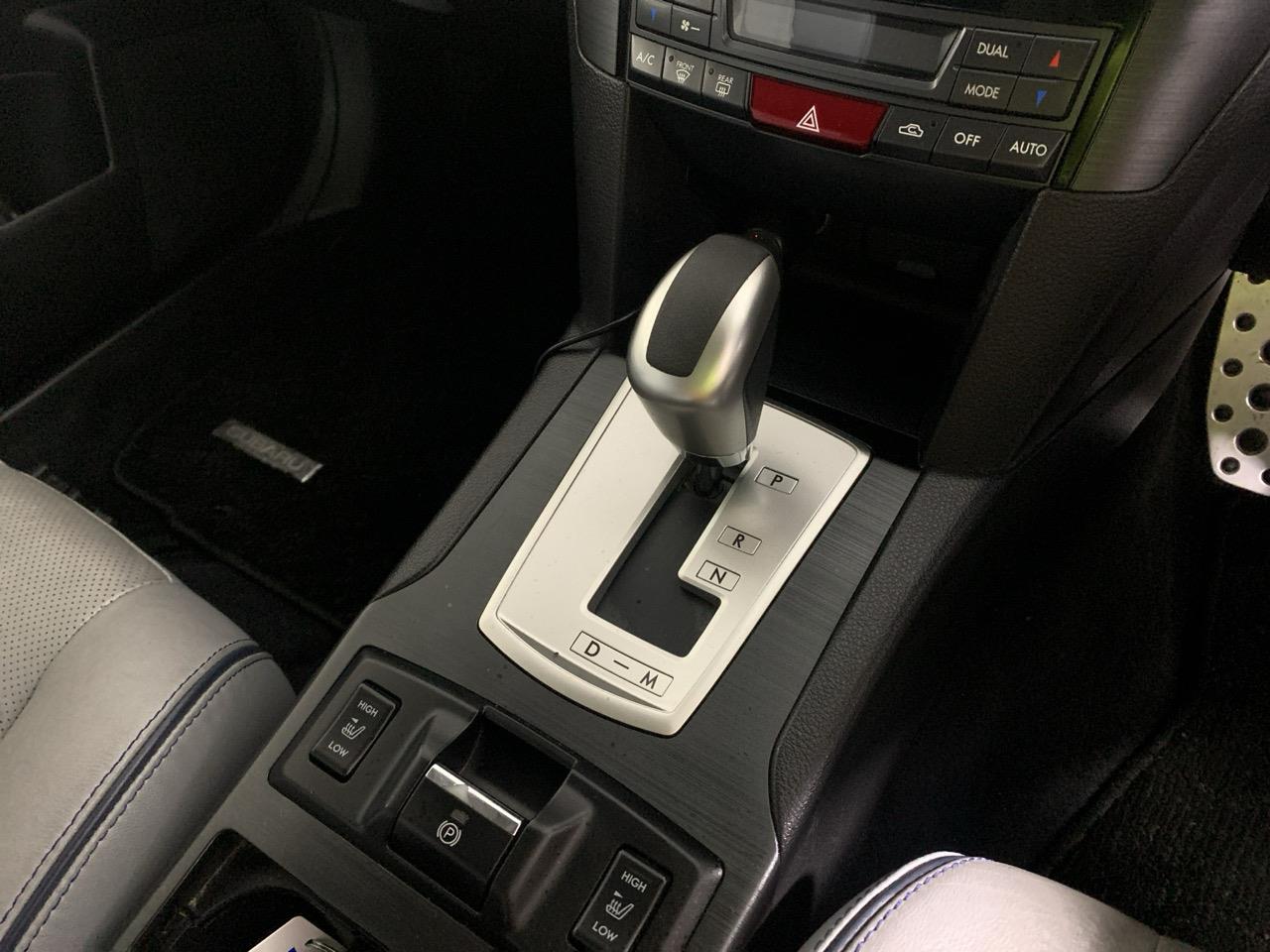 2013 Subaru Legacy Eyesight AWD Station Wagon CRUISE CONTROL + AWD + EYESIGHT