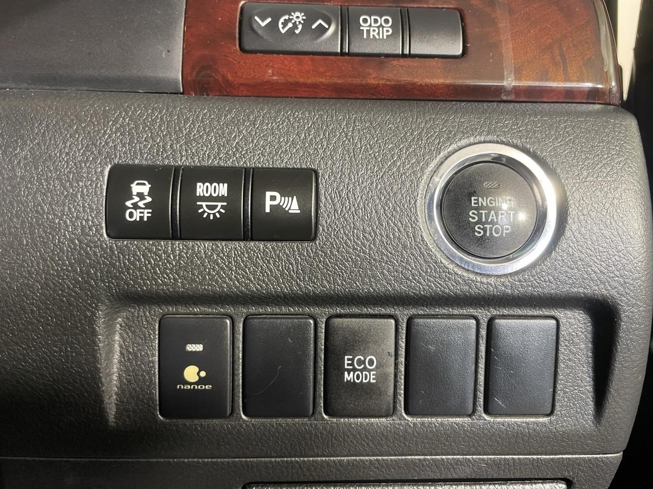 2012 Toyota Vellfire 2,4X People Mover LOW KM + REVERSING CAMERA + PUSH SRART