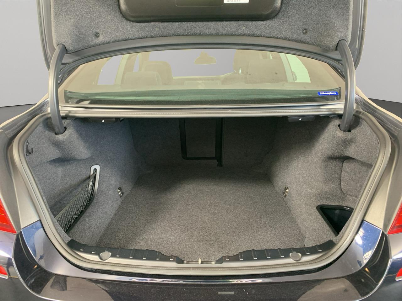 2014 BMW 523i M Sport Sedan CRUISE CONTROL + PADDLE SHIFT + AUTO LIGHTS