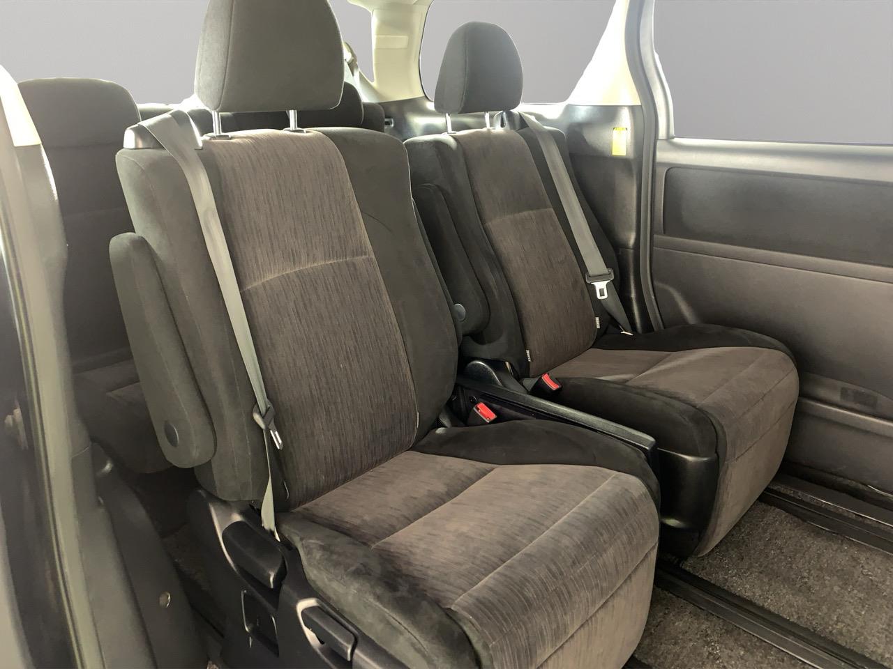 2013 Toyota Vellfire 2,4X People Mover ELECTRIC SLIDING DOORS + REVERSING CAMERA