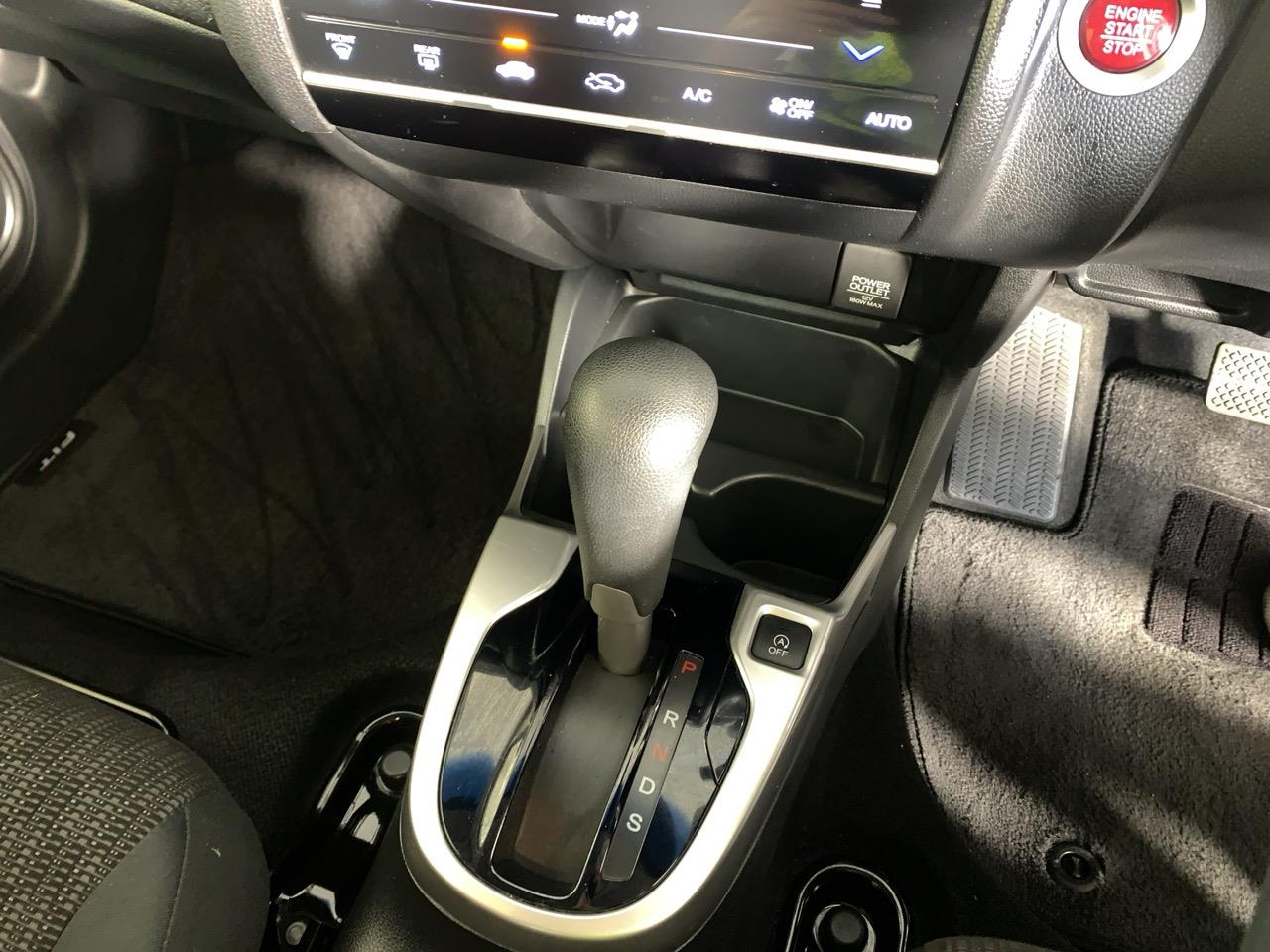 2014 Honda Fit Jazz New Shape Hatchback REVESING CAMERA + PADDLE SHIFT + AUTO LIGHTS