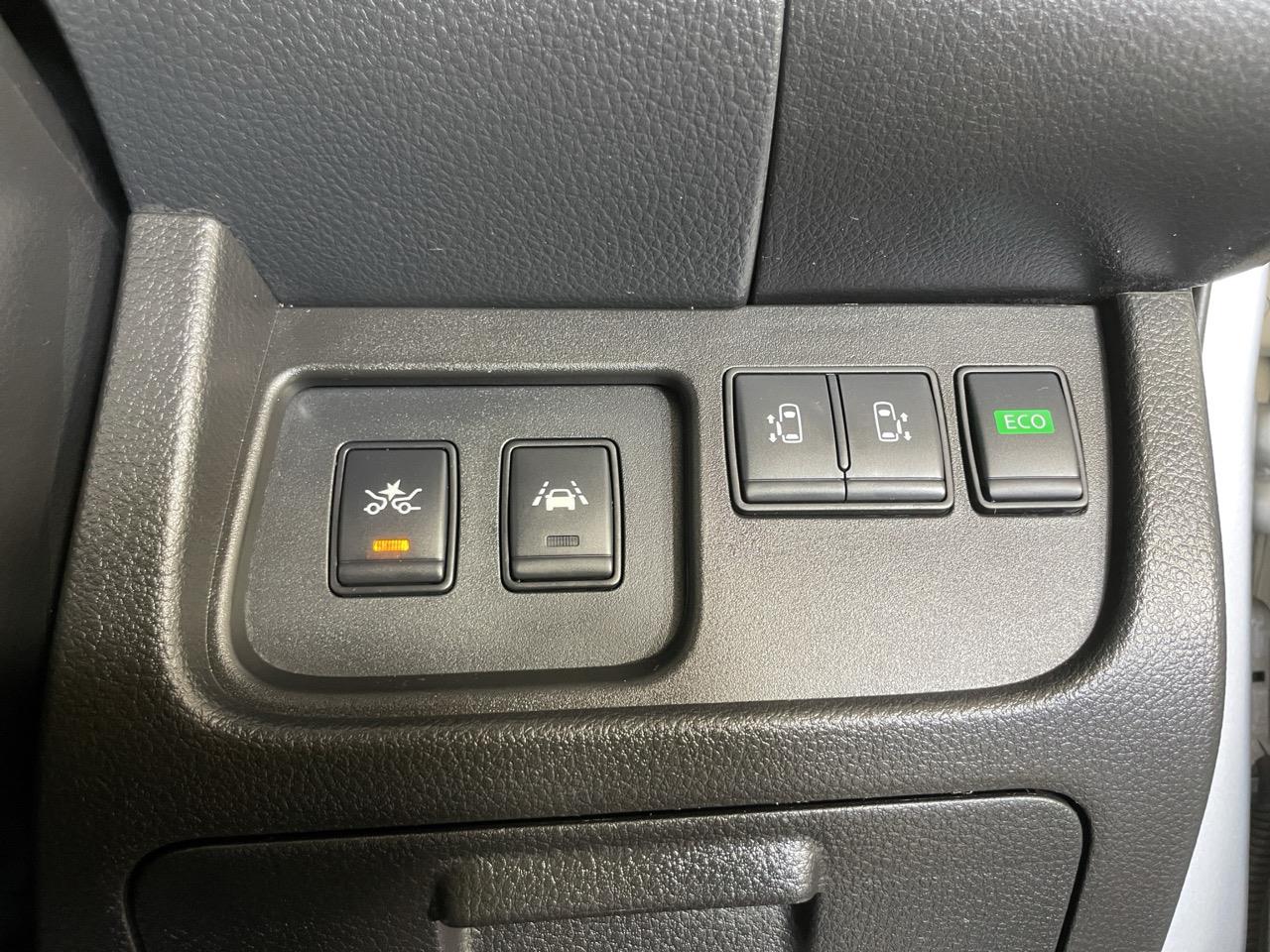 2015 Nissan Serena HIGHWAY STAR G S-HYBRID People Mover ELECTRIC SLIDING DOORS + 360 DEGREE CAMERA