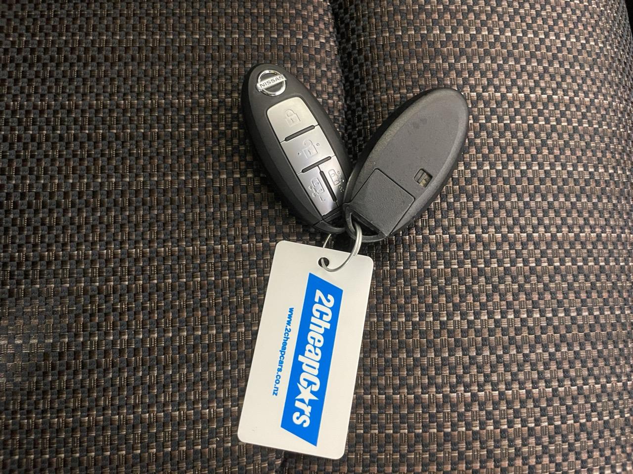 2015 Nissan Serena HIGHWAY STAR G S-HYBRID People Mover ELECTRIC SLIDING DOORS + 360 DEGREE CAMERA