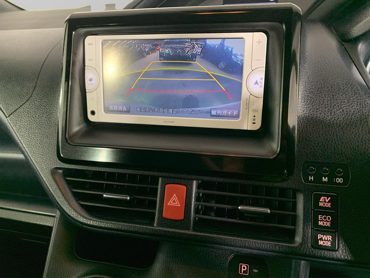 2014 Toyota Noah Hybrid X People Mover REVERSING CAMERA + POWER SLIDING DOOR