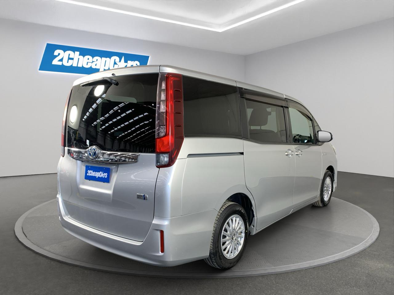 2014 Toyota Noah Hybrid X People Mover REVERSING CAMERA + POWER SLIDING DOOR