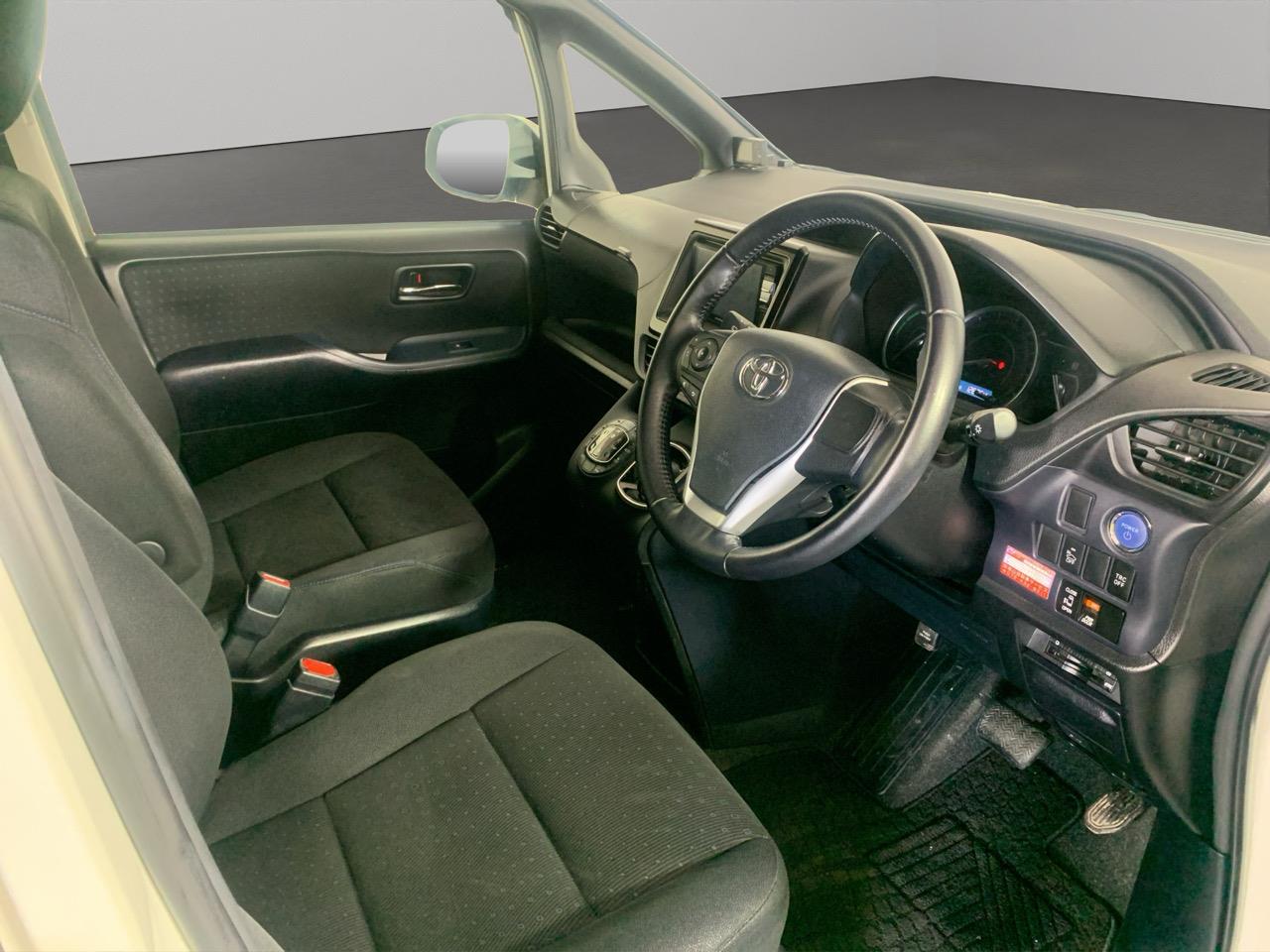 2015 Toyota Voxy HYBRID V People Mover CRUISE CONTROL + HEATED SEATS + POWER SLIDING DOOR