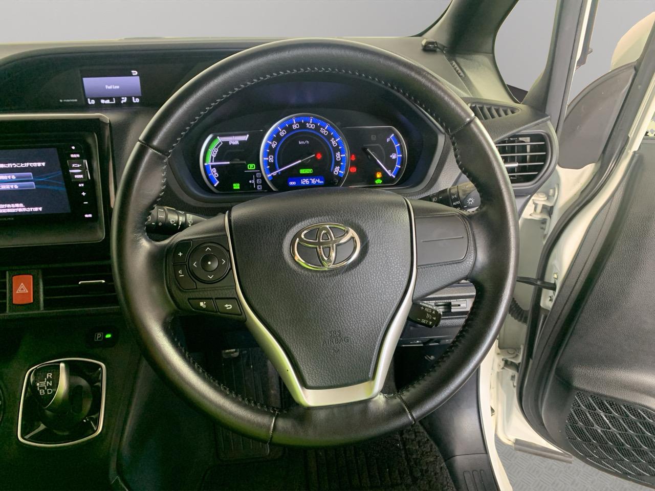 2015 Toyota Voxy HYBRID V People Mover CRUISE CONTROL + HEATED SEATS + POWER SLIDING DOOR