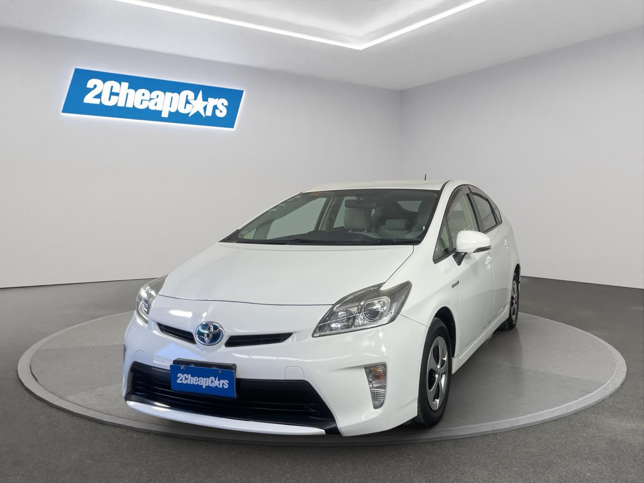 2014 Toyota Prius S Hatchback