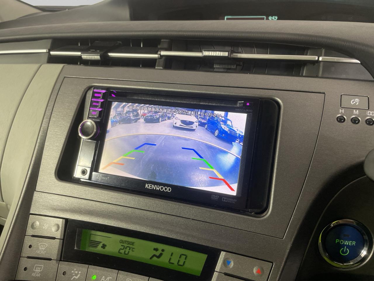 2014 Toyota Prius S Hatchback REVERSING CAMERA + AUTO LIGHTS + PUSH START