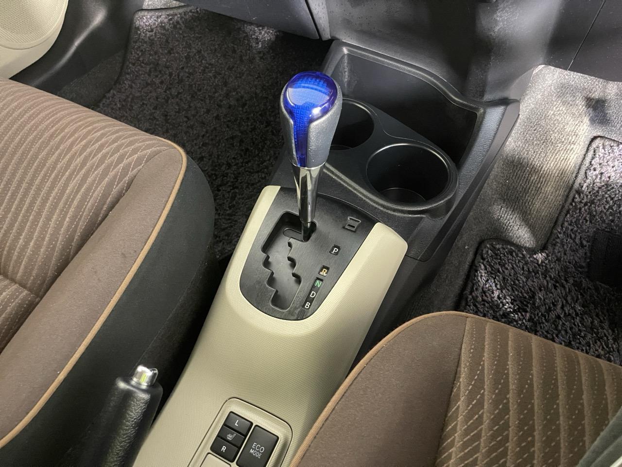 2012 Toyota Aqua S Hatchback LOW KMS + REVERSING CAMERA + HEATED SEATS