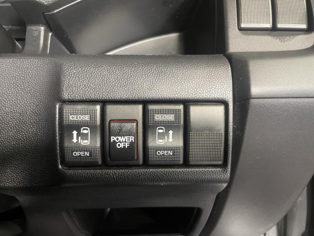 2013 Mazda Premacy 20S Sky Active People Mover ELECTRIC SLIDING DOORS + REVERSING CAMERA