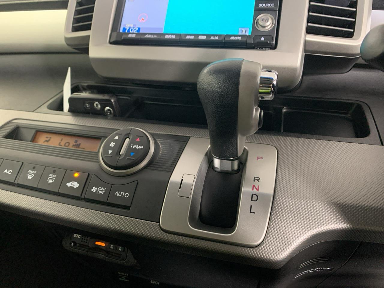 2013 Honda Freed Hybrid Hatchback ELECTRIC SLIDING DOORS + REVESING CAMERA