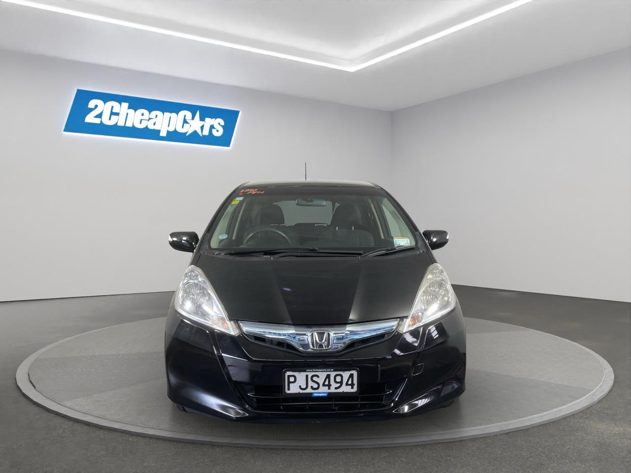 2013 Honda Fit Jazz hybrid Hatchback REVERSING CAMERA + CRUISE CONTROL