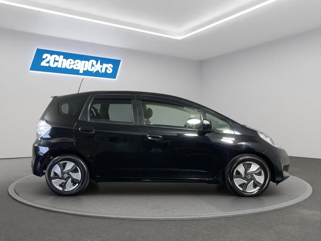 2013 Honda Fit Jazz hybrid Hatchback REVERSING CAMERA + CRUISE CONTROL
