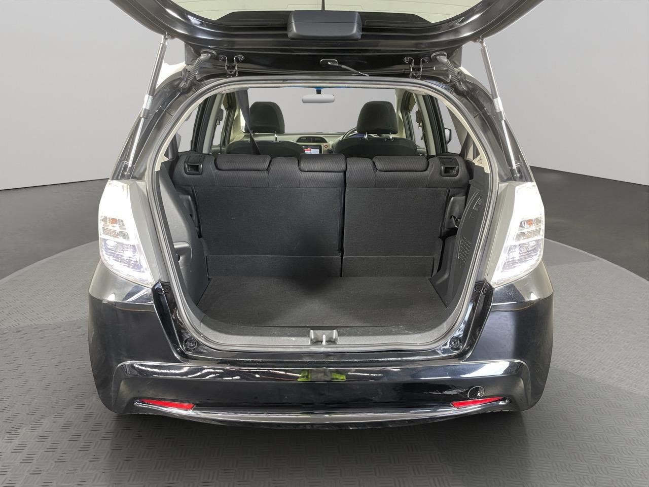 2013 Honda Fit Jazz hybrid Hatchback REVERSING CAMERA + CRUISE CONTROL