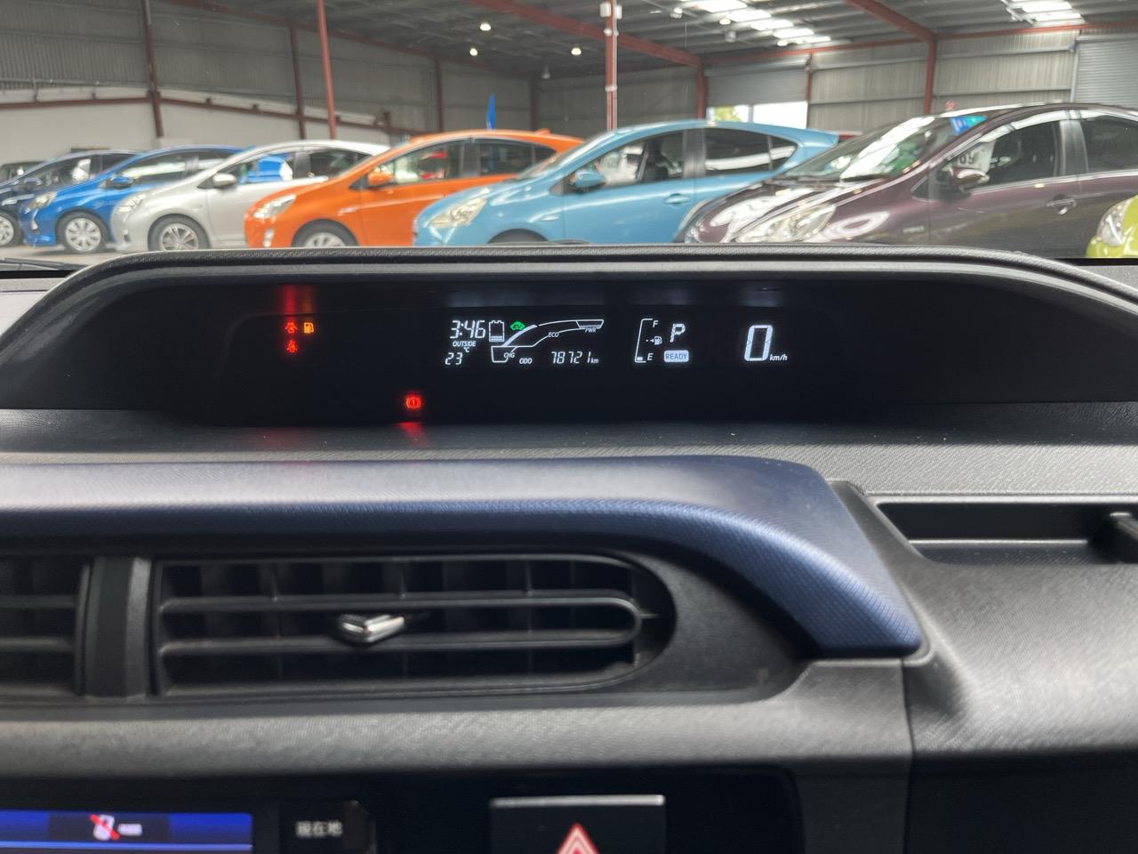 2015 Toyota Aqua Facelift Model S Hatchback SMART KEY + REVERSING CAMERA