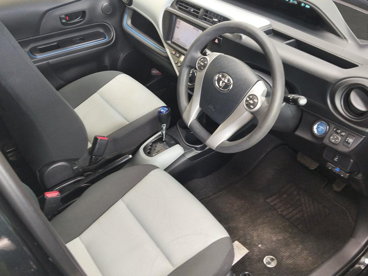 2014 Toyota Aqua S Hatchback PUSH BUTTON START + AUTO LIGHTS + REVERSING CAMERA