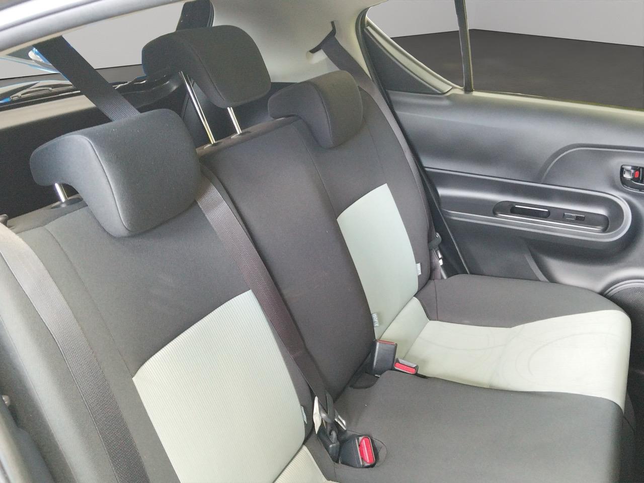 2014 Toyota Aqua S Hatchback PUSH BUTTON START + AUTO LIGHTS + REVERSING CAMERA