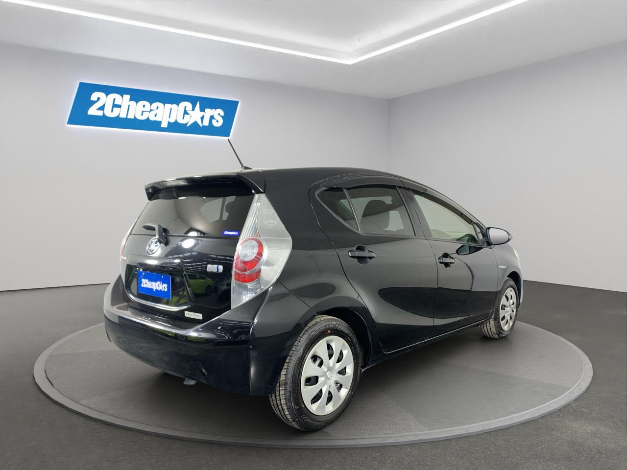 2014 Toyota Aqua S Hatchback PUSH BUTTON START + AUTO LIGHTS + REVERSING CAMERA