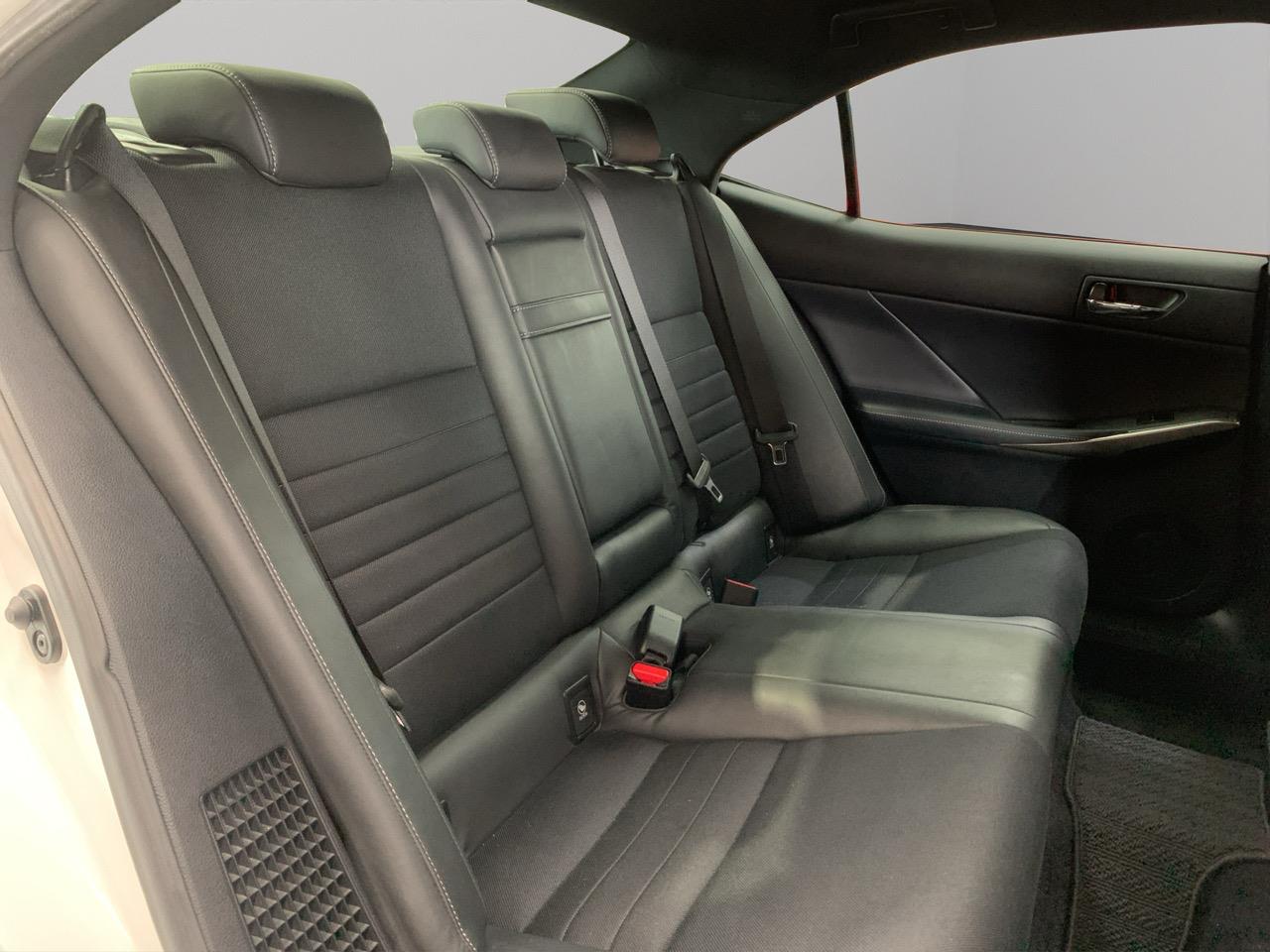 2013 Lexus IS 300H F Sport Sedan CRUISE CONTROL + HEATED SEATS + REVERSING CAMERA