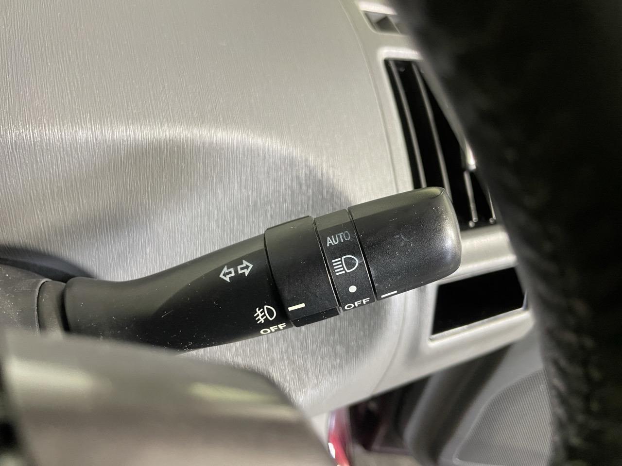 2013 Toyota Prius Alpha S Station Wagon REVERSING CAMERA + PUSH BUTTON START + AUTO LIGHTS