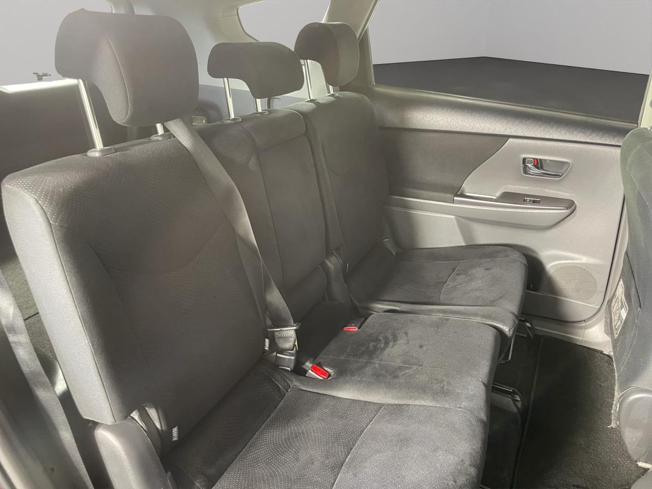 2013 Toyota Prius Alpha S Station Wagon REVERSING CAMERA + PUSH BUTTON START + AUTO LIGHTS