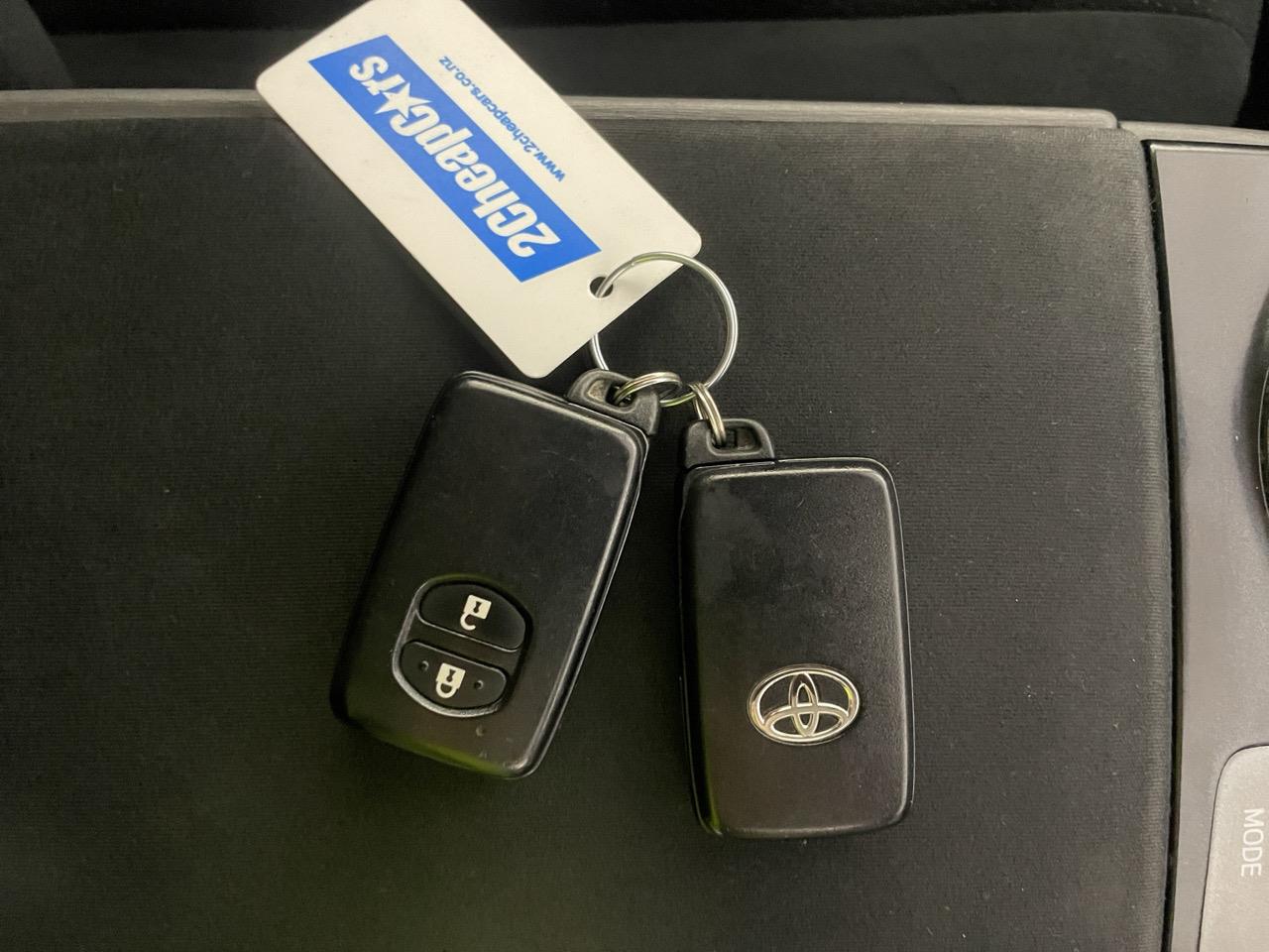 2013 Toyota Prius Alpha S Station Wagon REVERSING CAMERA + PUSH BUTTON START + AUTO LIGHTS