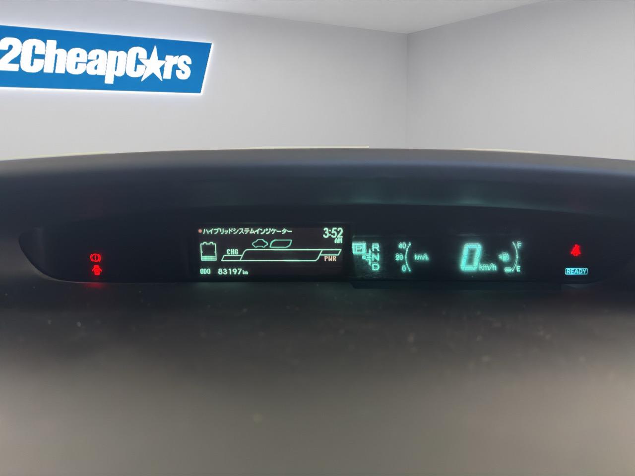 2014 Toyota Prius G Hatchback REVERSING CAMERA + AUTO LIGHTS + PUSH BUTTON START