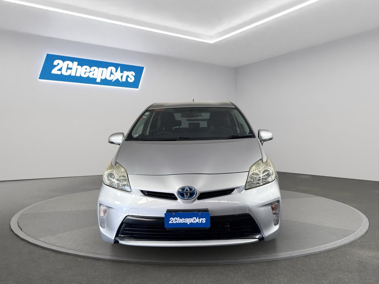 2014 Toyota Prius G Hatchback REVERSING CAMERA + AUTO LIGHTS + PUSH BUTTON START