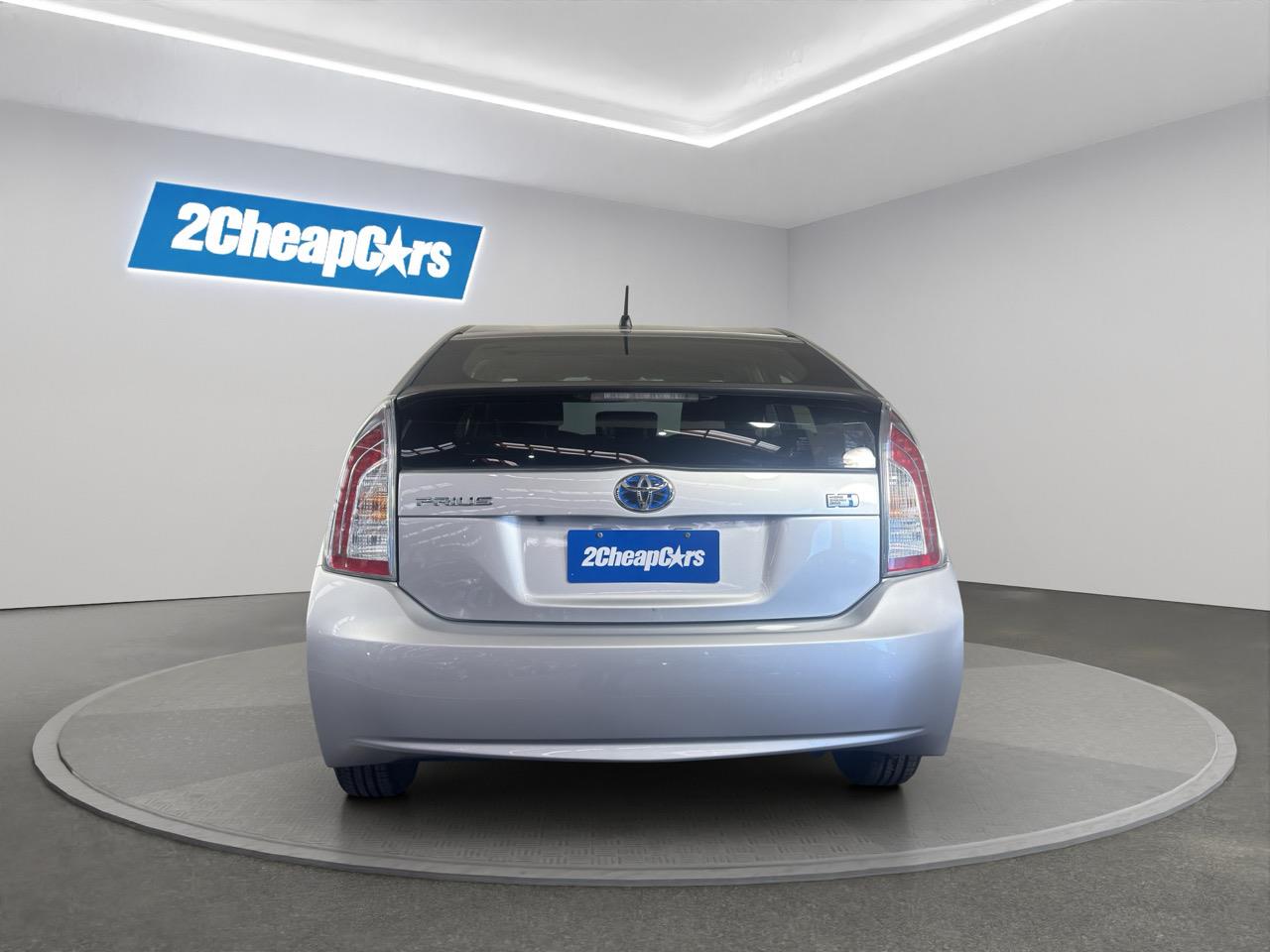 2014 Toyota Prius G Hatchback REVERSING CAMERA + AUTO LIGHTS + PUSH BUTTON START