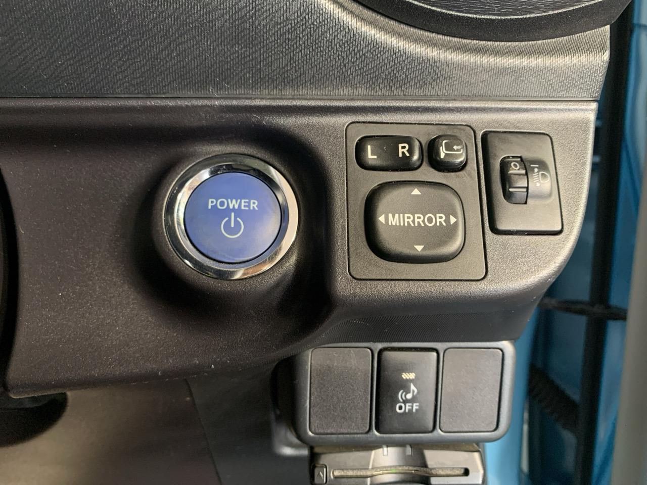 2013 Toyota Aqua G Hatchback PUSH BUTTON START + AUTO LIGHTS