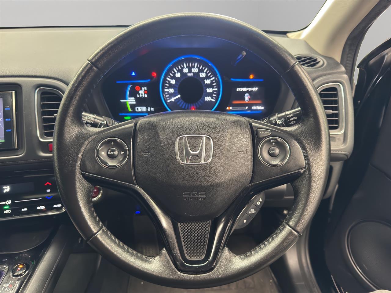 2014 Honda Vezel Hybrid X RV/SUV CRUISE CONTROL + PADDLE SHIFT + PUSH BUTTON START