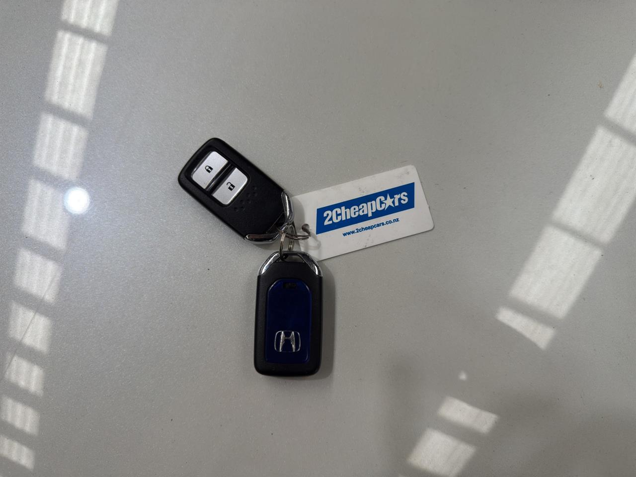 2014 Honda Vezel Hybrid X RV/SUV CRUISE CONTROL + PADDLE SHIFT + PUSH BUTTON START