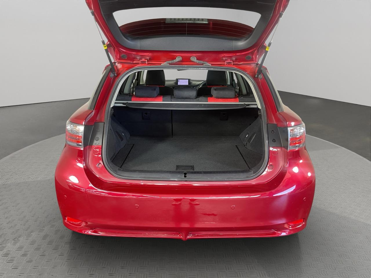 2013 Lexus CT200h VER C Hatchback PARKING SENSORS + REVERSING CAMERA