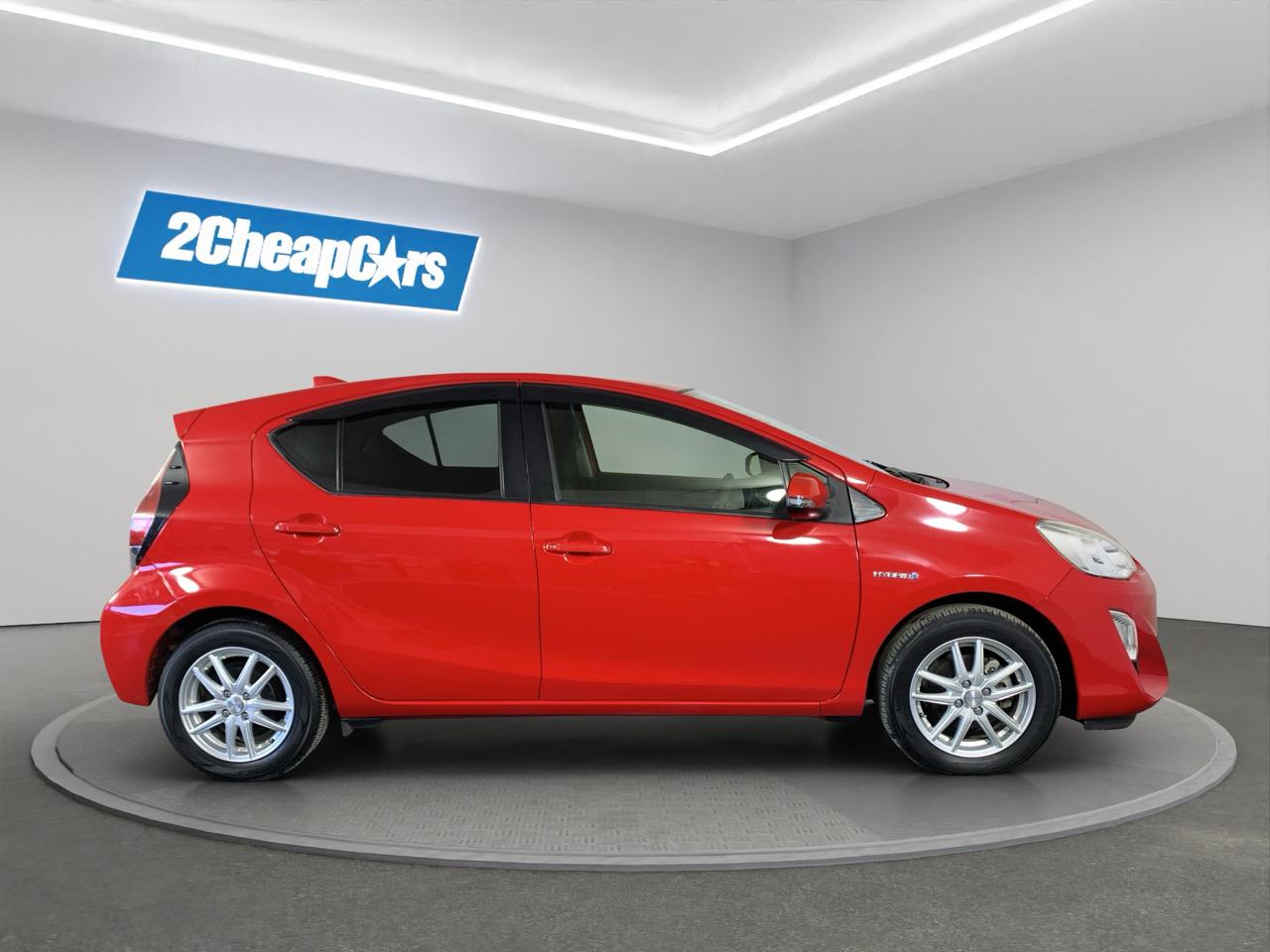 2016 Toyota Aqua Facelift Model G Hatchback LOW KMS + PUSH BUTTON START + AUTO LIGHTS