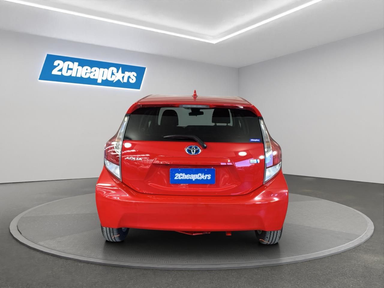 2016 Toyota Aqua Facelift Model G Hatchback LOW KMS + PUSH BUTTON START + AUTO LIGHTS