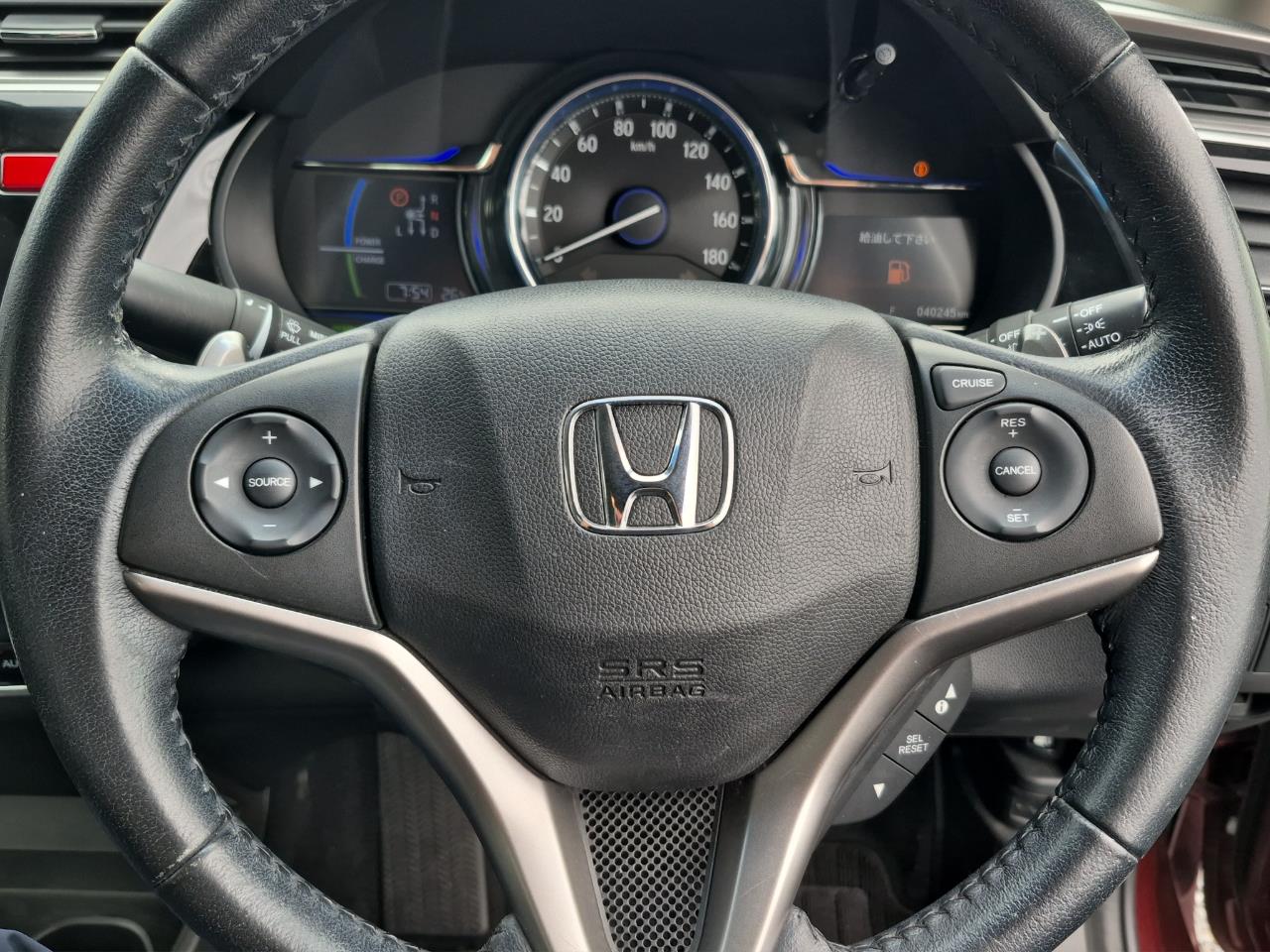 2015 Honda Grace Hybrid Sedan REVERSING CAMERA + SMART KEY + CRUISE CONTROL