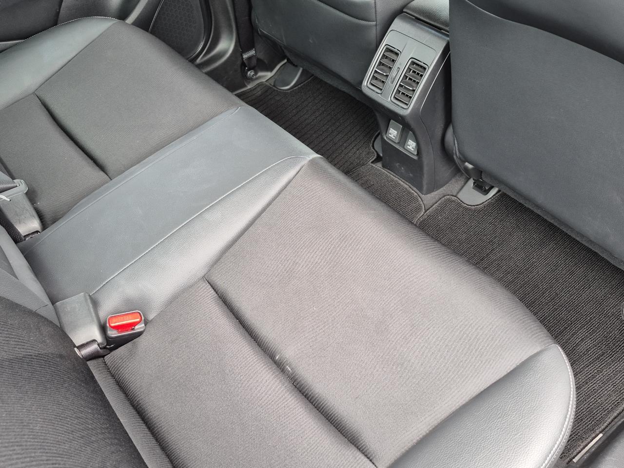 2015 Honda Grace Hybrid Sedan REVERSING CAMERA + SMART KEY + CRUISE CONTROL