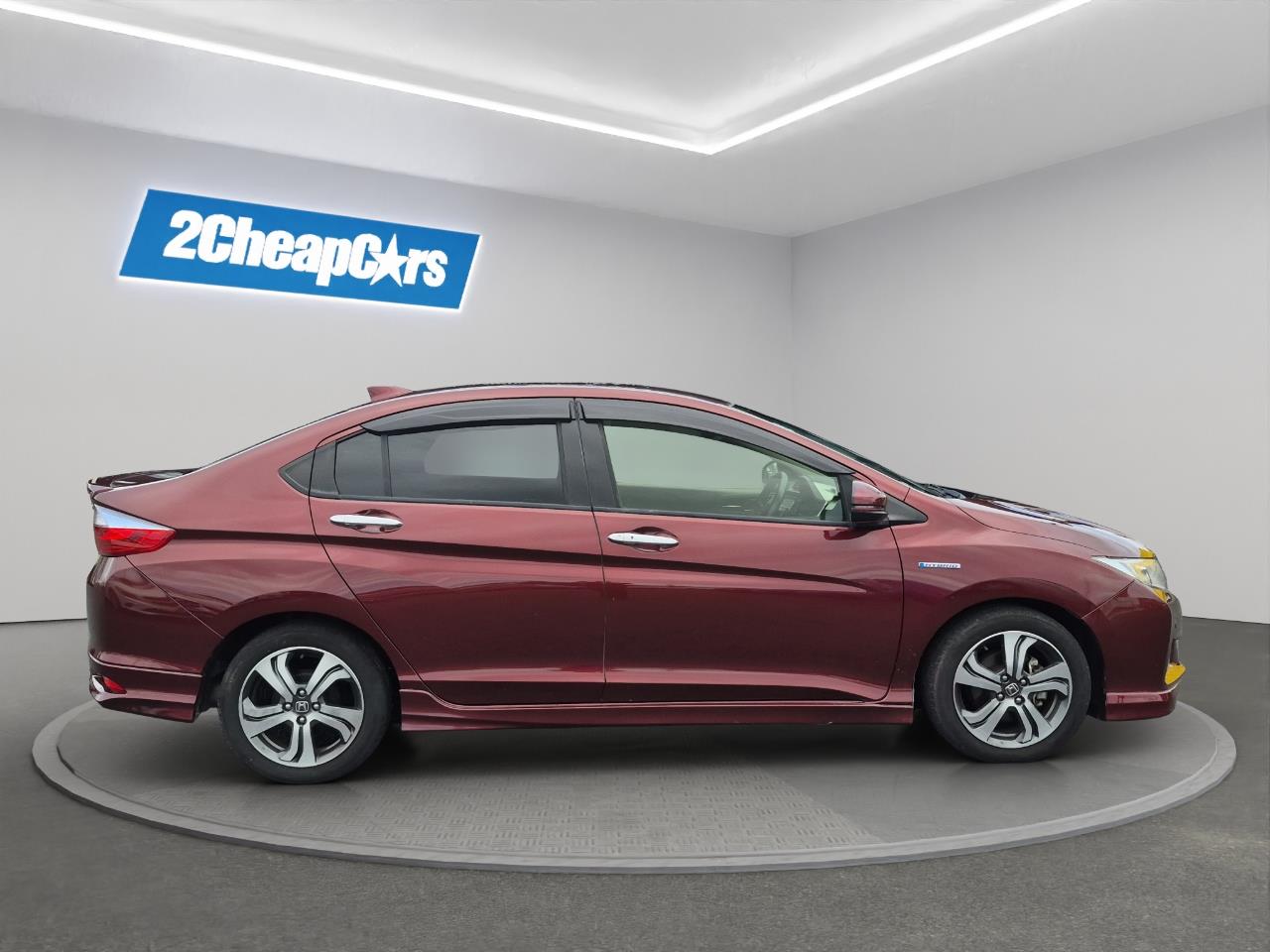 2015 Honda Grace Hybrid Sedan REVERSING CAMERA + SMART KEY + CRUISE CONTROL