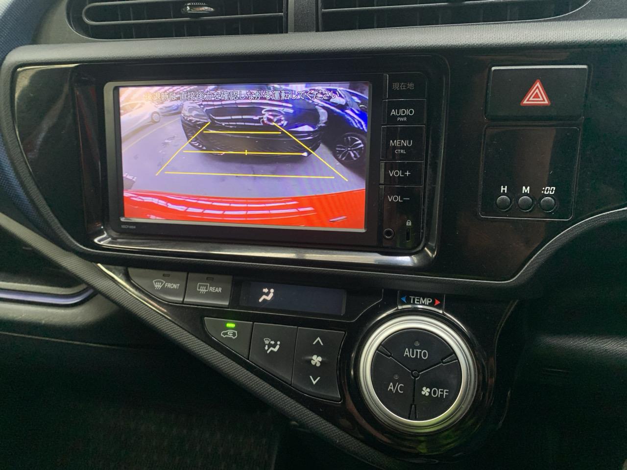 2015 Toyota Aqua Facelift Model S Hatchback PUSH BUTTON START + AUTO LIGHTS + REVERSING CAMERA