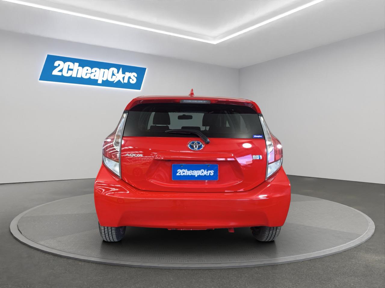 2015 Toyota Aqua Facelift Model S Hatchback PUSH BUTTON START + AUTO LIGHTS + REVERSING CAMERA