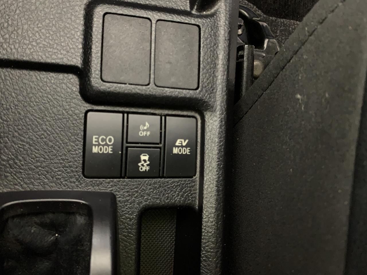 2014 Toyota Corolla Fielder Hybrid WXB Station Wagon REVERSING CAMERA + PUSH BUTTON START + AUTO LIGHTS