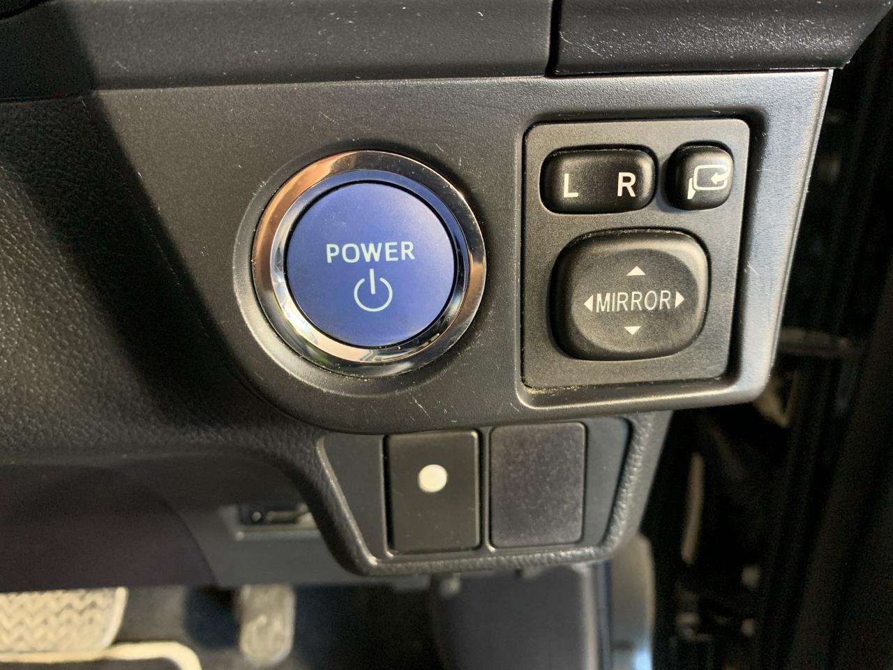 2014 Toyota Corolla Fielder Hybrid WXB Station Wagon REVERSING CAMERA + PUSH BUTTON START + AUTO LIGHTS