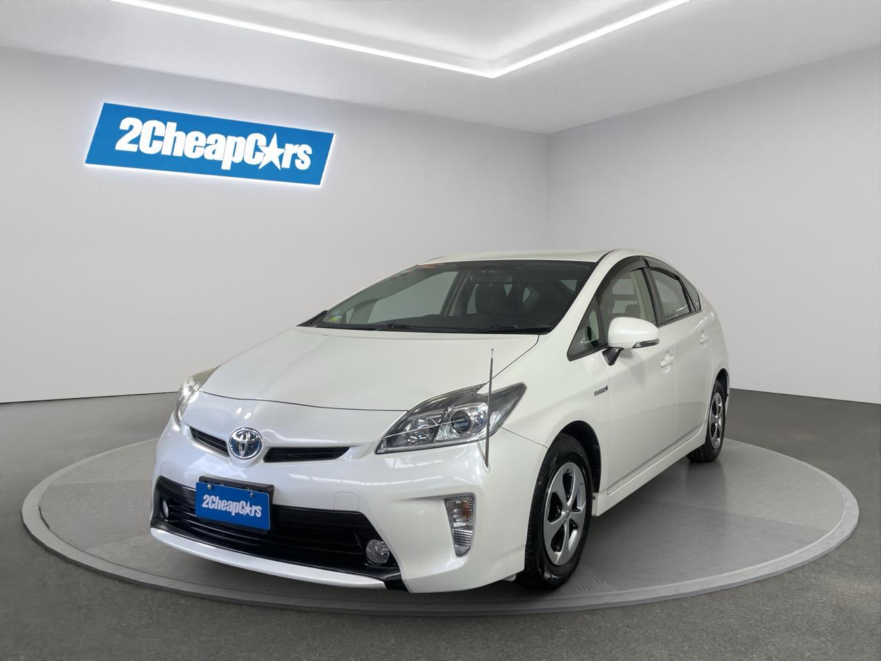 2015 Toyota Prius S Hatchback