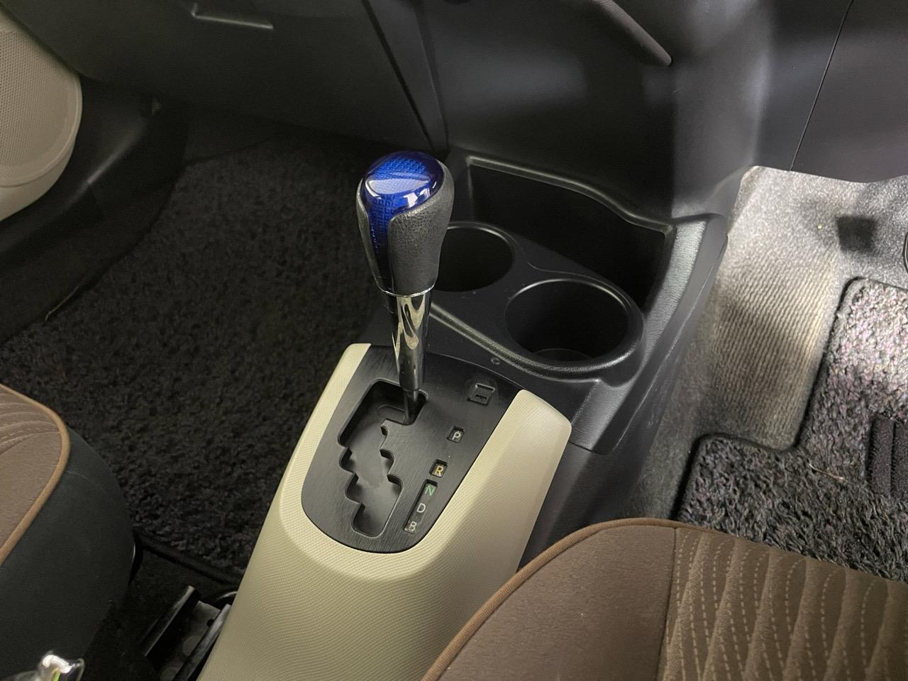 2012 Toyota Aqua G Hatchback LOW KM + AUTO LIGHTS + PUSH BUTTON START